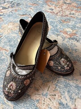 Vintage Embroidered Kitten Mary Jane’s